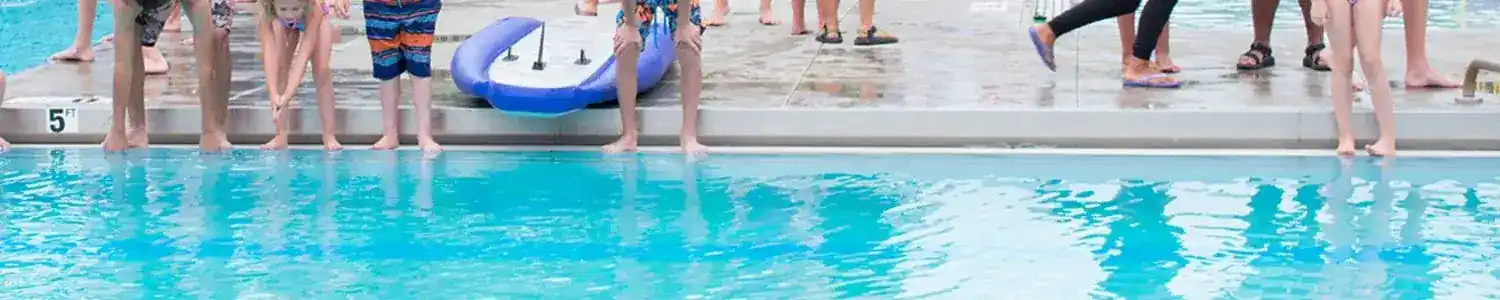 header feet pool