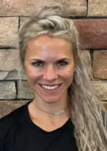 Head shot of Kristen Larkin