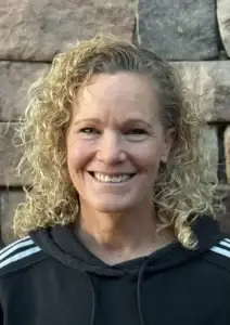 Head shot of Kelly Ryan